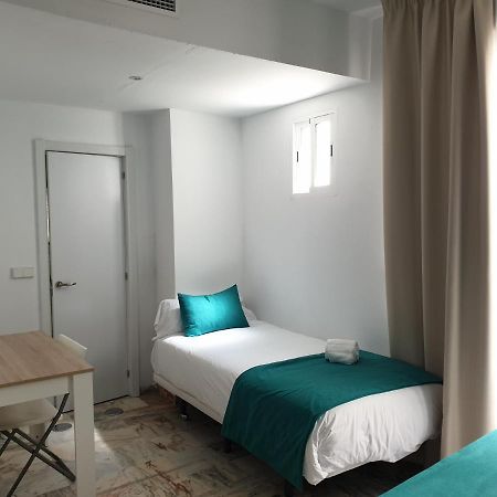 Apartamentos Dona Lola Sevilla Eksteriør bilde