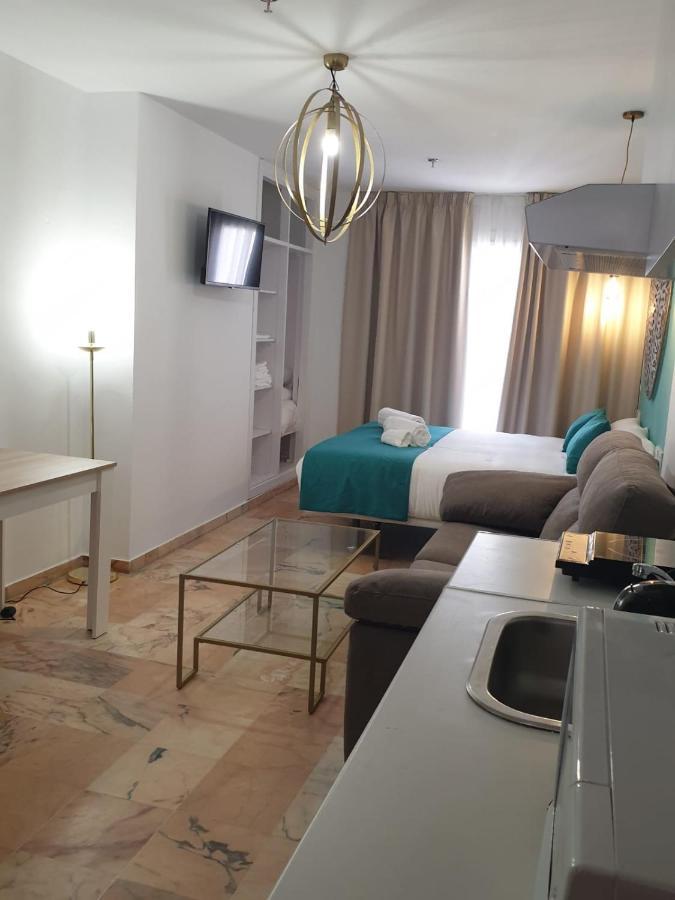Apartamentos Dona Lola Sevilla Eksteriør bilde
