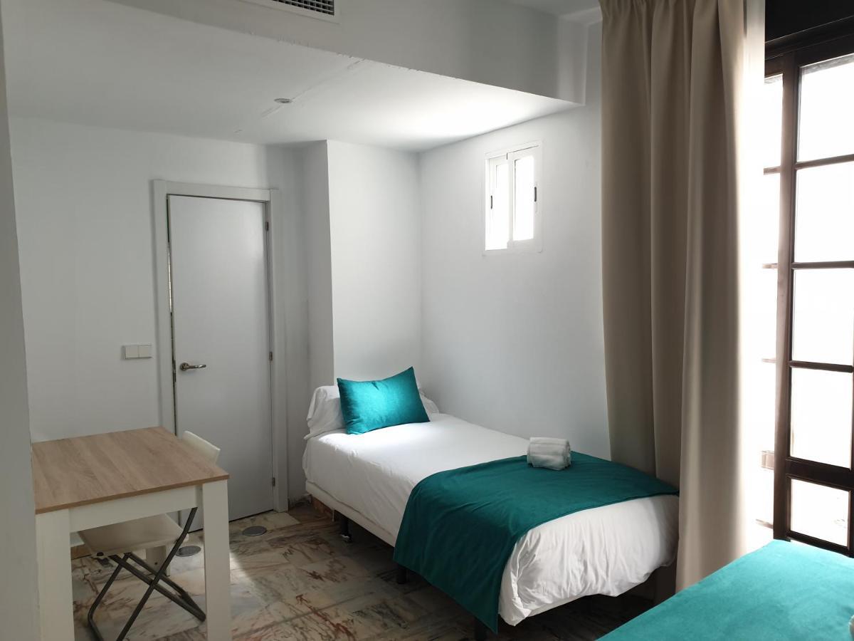 Apartamentos Dona Lola Sevilla Eksteriør bilde