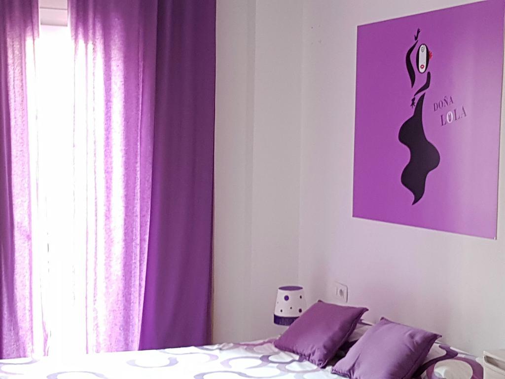 Apartamentos Dona Lola Sevilla Eksteriør bilde