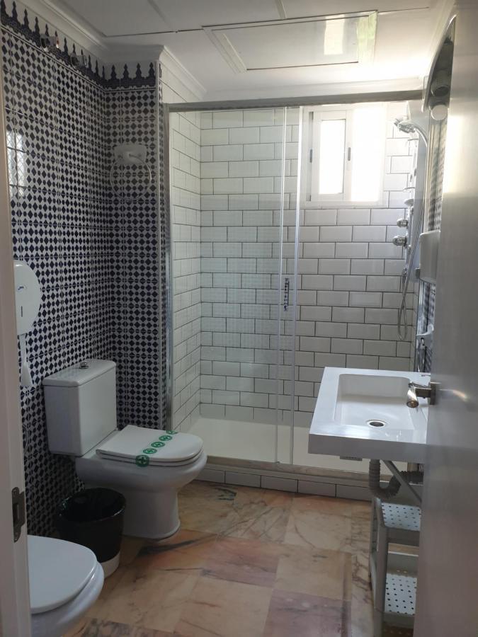 Apartamentos Dona Lola Sevilla Eksteriør bilde